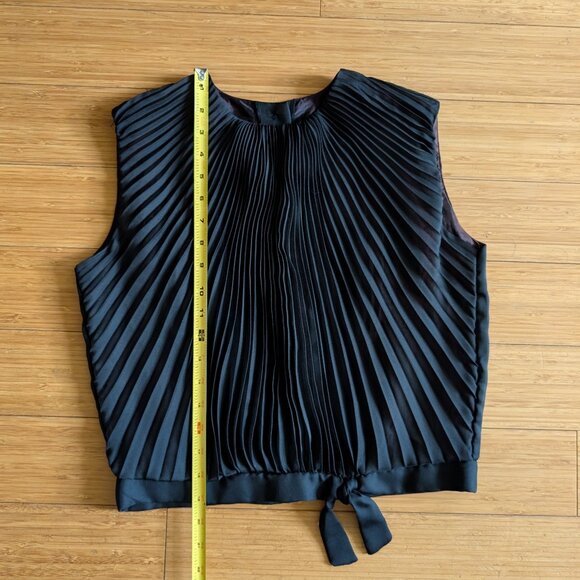 Fabulous True Vintage Black Pleated Top - Picture 5 of 5
